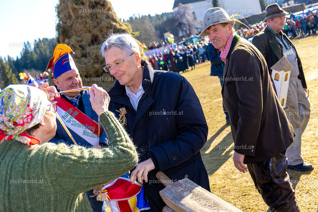 Bärentreiben in Steuerberg | Bildershop von pixelworld.at - Realisiert mit Pictrs.com