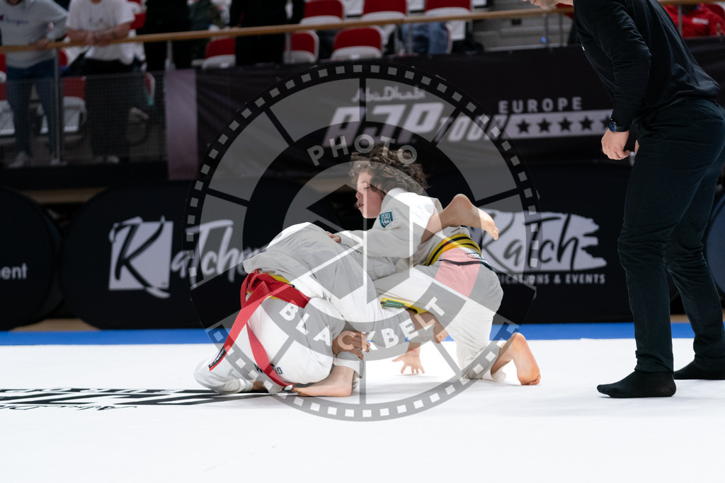 20241012PBB0788 | Athletes compete during the AJP Tour Europe Continental Jiu-Jitsu Youth Championship on October 12, 2024, in Almere near Amsterdam, Netherlands. © Chiara Dazi / photoblackbelt