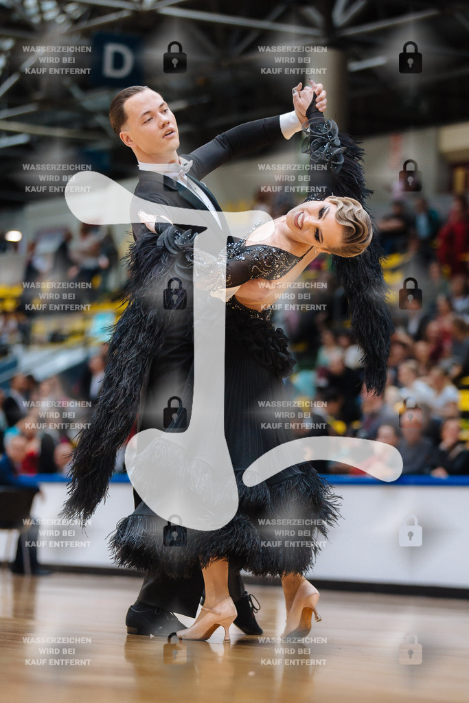 Hessen Tanzt WDSF International Open Standard 25th (85) Wladislaw Treichel _ Diana Weimer (TSZ Blau-Gold Casino Darmstadt)-2025-05-17-8795 | Webshop for digital downloads and prints of dance sport, event & show photographer Julian Link - Realisiert mit Pictrs.com