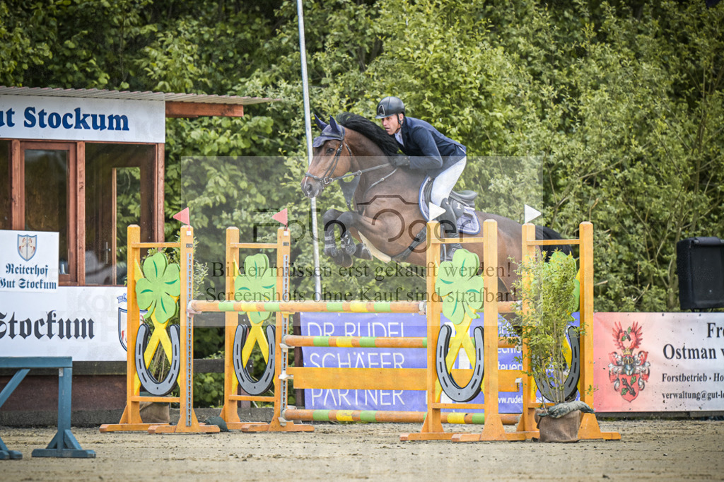 DOS_4770 | Entdecke hochwertige Reitturnierfotos von Foto Oger. Professionell, emotional und authentisch – jetzt Lieblingsmomente im Shop bestellen.Deutschlandweite Turnierfotografie. - Realisiert mit Pictrs.com