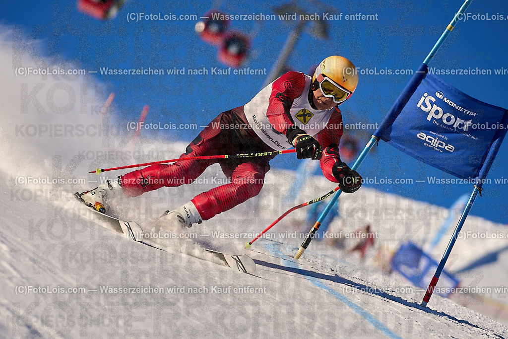 ALP2604_MASTERS-Cup_GS-B Herrn_Garcia Ribagorda Miguel | (C)FotoLois.com, Alois Spandl. FIS Masters-Cup Wildschönau, Giant Slalom auf der Piste Schatzberg GS, Siegerehrung auf dem Dorfplatz Niederau, Sa 13. Januar 2024.