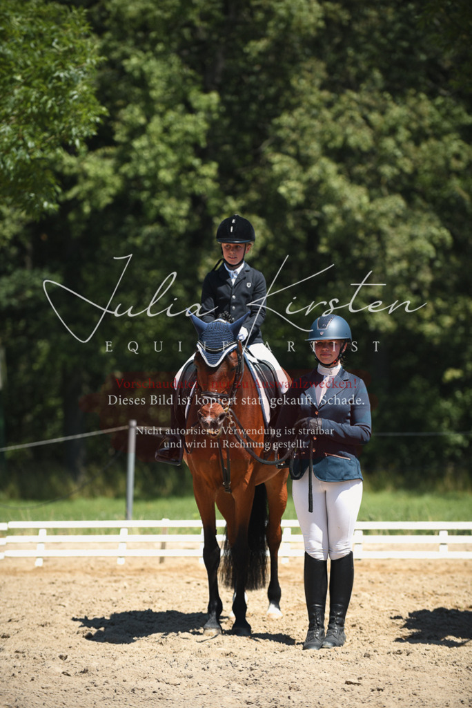 DSC_1891 | Pferde- und Turnierfotografie in Westsachsen. Pferdeportraits, Auftragszeichnungen und intuitive Kunst.