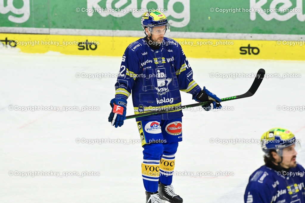 EC IDM WÄRMEPUMPEN VSV vs. Steinbach Black Wings Linz | #42 Alex Wall EC VSV, EC IDM WÄRMEPUMPEN VSV vs. Steinbach Black Wings Linz, EC IDM WÄRMEPUMPEN VSV vs. Steinbach Black Wings Linz am 28.11.2025 in Villach (Stadthalle Villach), Austria, (Photo by Bernd Stefan)