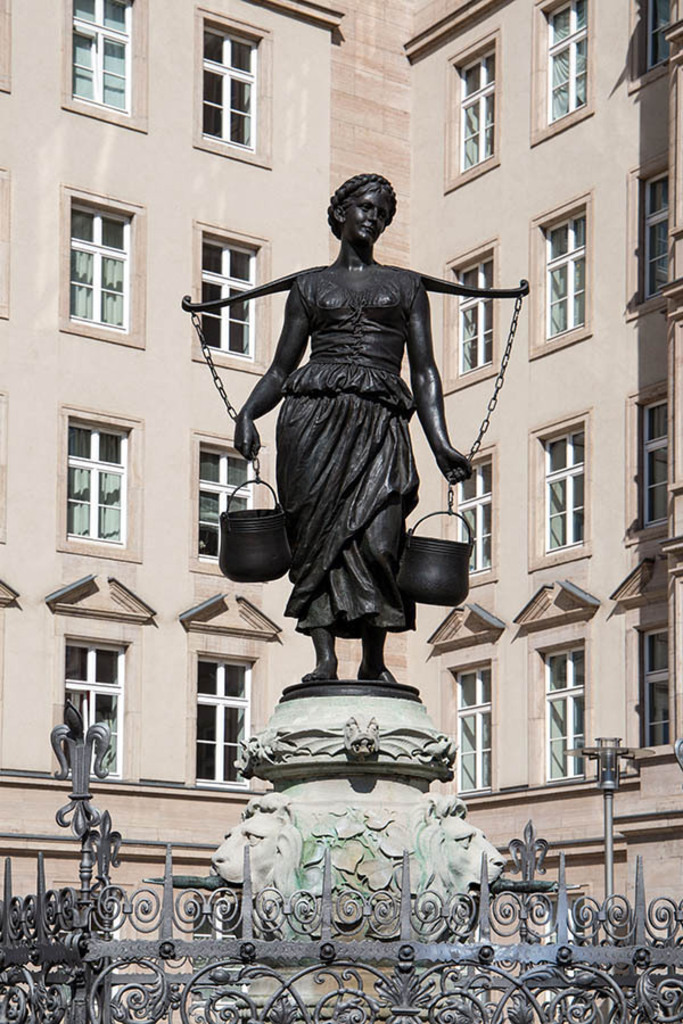Foto: Leipzig - Mägdebrunnen | Das Team hinter BILDLEXIKON LEIPZIG bündelt historische wie aktuelle Informationen über die Stadt Leipzig in Text und Bild auf einer Plattform und stellt diese der interessierten Öffentlichkeit zur Verfügung.