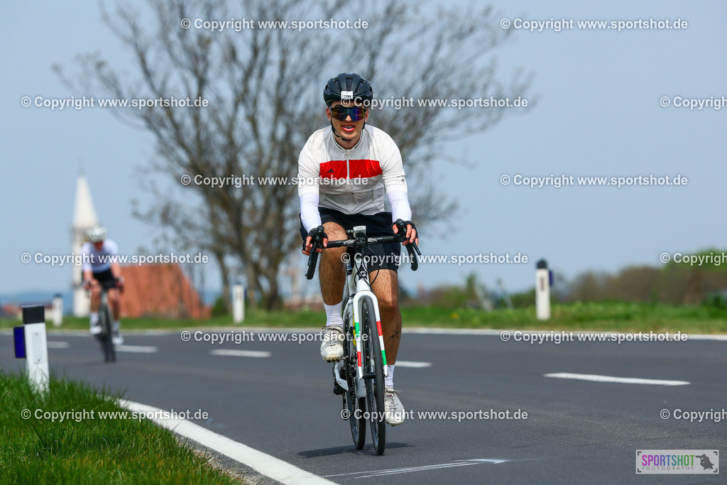 381_TRA56512 | Neusiedlersee Radmarathon 2026@sportshot_your_pictrs #yourpictures#roadtowm2029 #nrm #neusiedlerseeradmarathon #neusiedlersee #neusiedlerseetourismus #burgenland #mörbisch #nrm26 #burgenlandtourismus #voglundco #poweredbyburgenlandtourismus #radsport #rad #marathon #ucigranfondo #visitburgenland #ucigranfondoworldseries