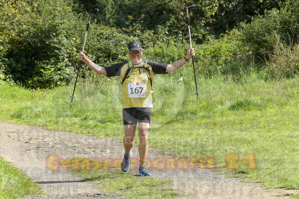 230826_1552_EX1_1445 | Sportfotografie im Rhein-Sieg Kreis, Köln, Bonn, NRW, Rheinland Pfalz, Hessen, etc. Unser Tätigkeitsfeld umfasst den Laufsport vom Volkslauf über den Marathon, Duathlon, Triathon bis zum Ultralauf wie Kölnpfad Ultra oder Schindertrail.