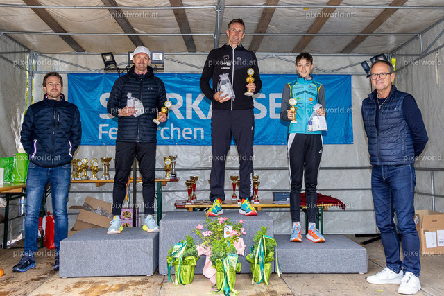 7. Int. Kärnten Marathon 2024 -  Siegerehrung | Bildershop von pixelworld.at - Realisiert mit Pictrs.com