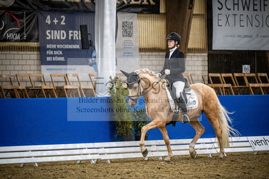 DOS_1363 | Entdecke hochwertige Reitturnierfotos von Foto Oger. Professionell, emotional und authentisch – jetzt Lieblingsmomente im Shop bestellen.Deutschlandweite Turnierfotografie. - Realisiert mit Pictrs.com