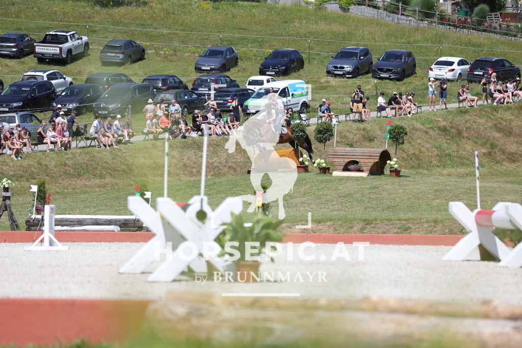 0P6A5295 | Willkommen bei Brunnmayr - Design & Fotografie – Ihrem Spezialisten für Reitturniere und Pferdeveranstaltungen in Oberösterreich, Salzburg und Bayern! Seit über 17 Jahren sind wir leidenschaftlich dabei.