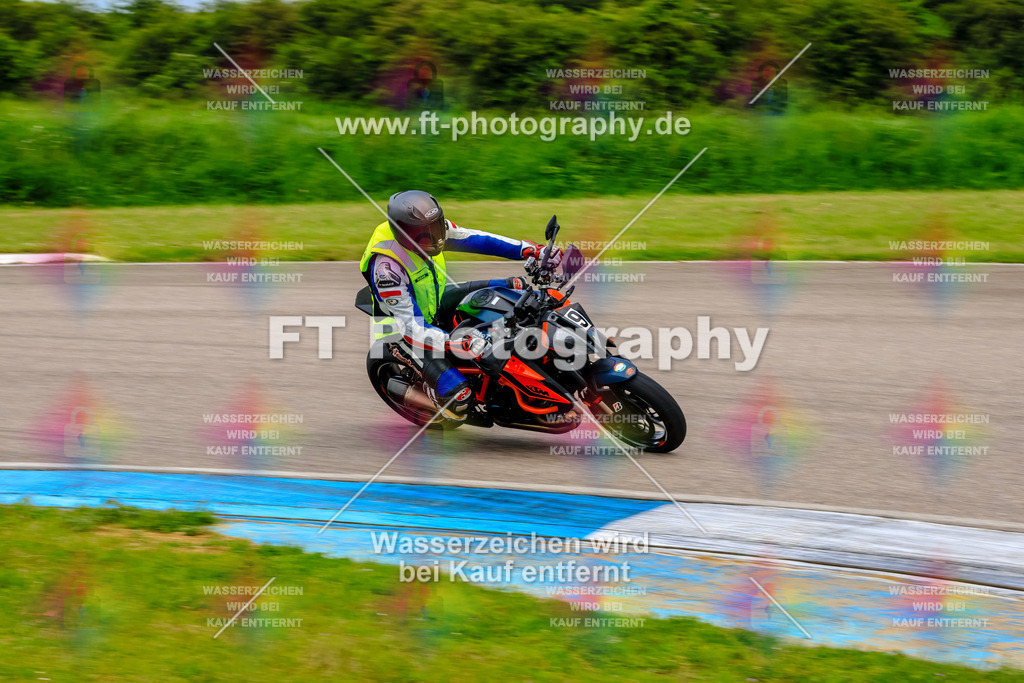 MotoTeam-9705 | Hier findet Ihr Bilder von Touristenfahrten auf der Nürburgring Nordschleife oder von anderen Veranstaltungen die ich besucht habe. Viel Spass beim Durch Schauen 