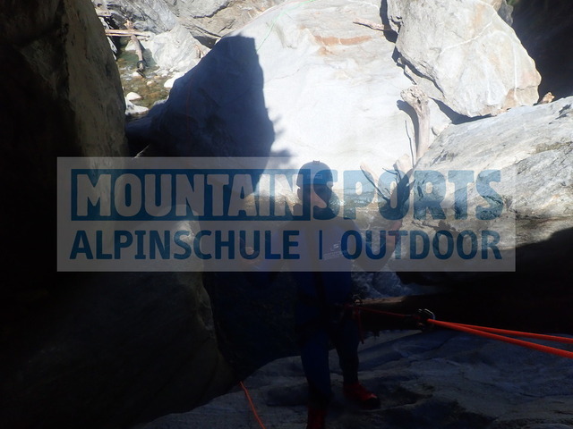 P9220024 | Bestelle die Bilder deines Berg- oder Wasser-Abenteuers mit Mountain Sports bequem von zu Hause aus direkt über unseren Online Fotoshop von pictrs.com. - Realisiert mit Pictrs.com