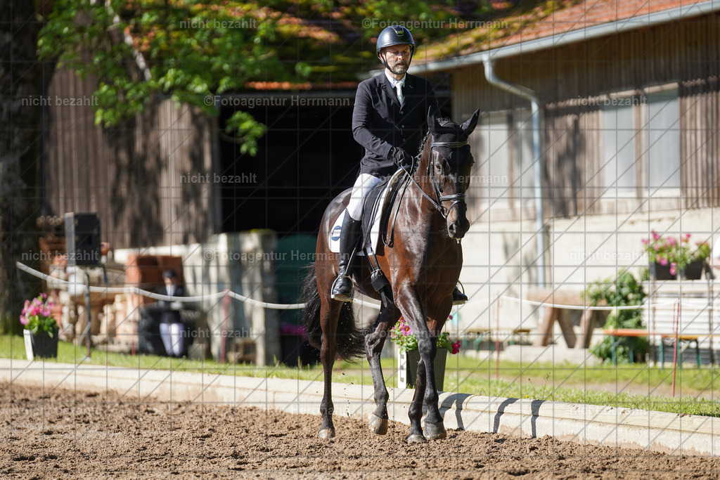 20240519-FAH04512 | Turnierbilder Niederseeon 2024, Vielseitigkeitsdressur, Reitsportbilder aus dem Landkreit Ebersberg, Gut Steinsee, RC Steinsee, Fotoagentur Herrmann