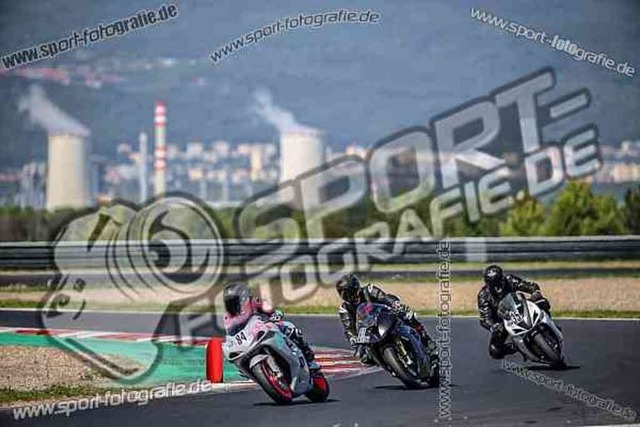 pubi8951 | Professionelle Fotos von Sportveranstaltungen, aber auch Hochzeiten und anderen Events. - Realisiert mit Pictrs.com