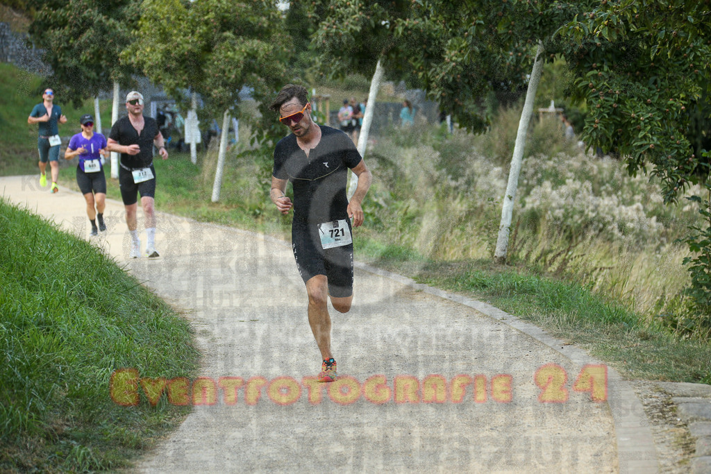 250824_1440_EX1_7113 | Sportfotografie im Rhein-Sieg Kreis, Köln, Bonn, NRW, Rheinland Pfalz, Hessen, etc. Unser Tätigkeitsfeld umfasst den Laufsport vom Volkslauf über den Marathon, Duathlon, Triathon bis zum Ultralauf wie Kölnpfad Ultra oder Schindertrail.