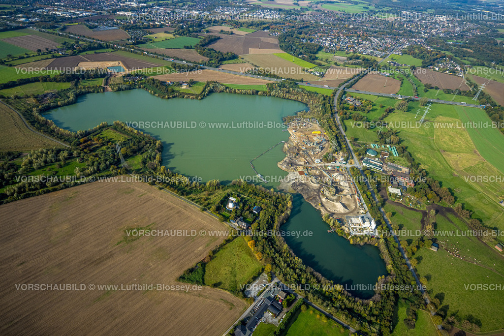 Neukirchen-Vluyn241013581 | Luftbild, Baggerarbeiten am Baggersee Doemkes Großer Kieswerksee und Mühle an der Neuen Mühle, Tenwinkelshof Landwirtschaftsbetrieb, Neukirchen, Neukirchen-Vluyn, Ruhrgebiet, Nordrhein-Westfalen, Deutschland