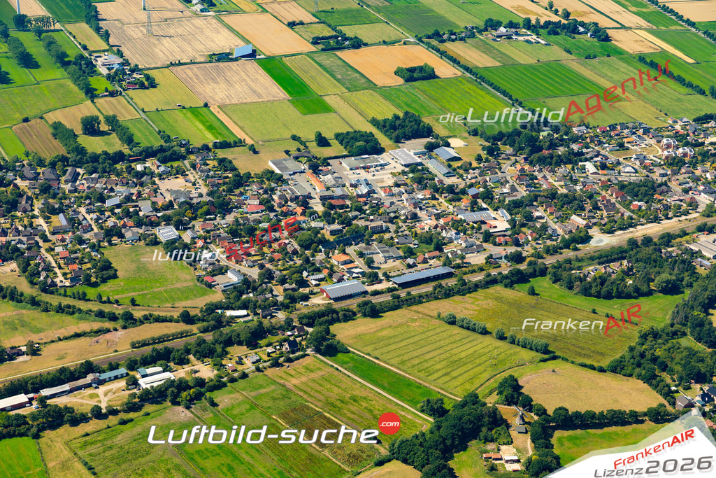 Das Luftbild der Stadt Sankt Michaelisdonn wurde 2022 vom Flugzeug heraus erstellt (keine Drohnen-Aufnahmen) Aufnahmehöhe ca.450 Meter- hohe Bildauflösung und Druck-Qualität. Garantiert!