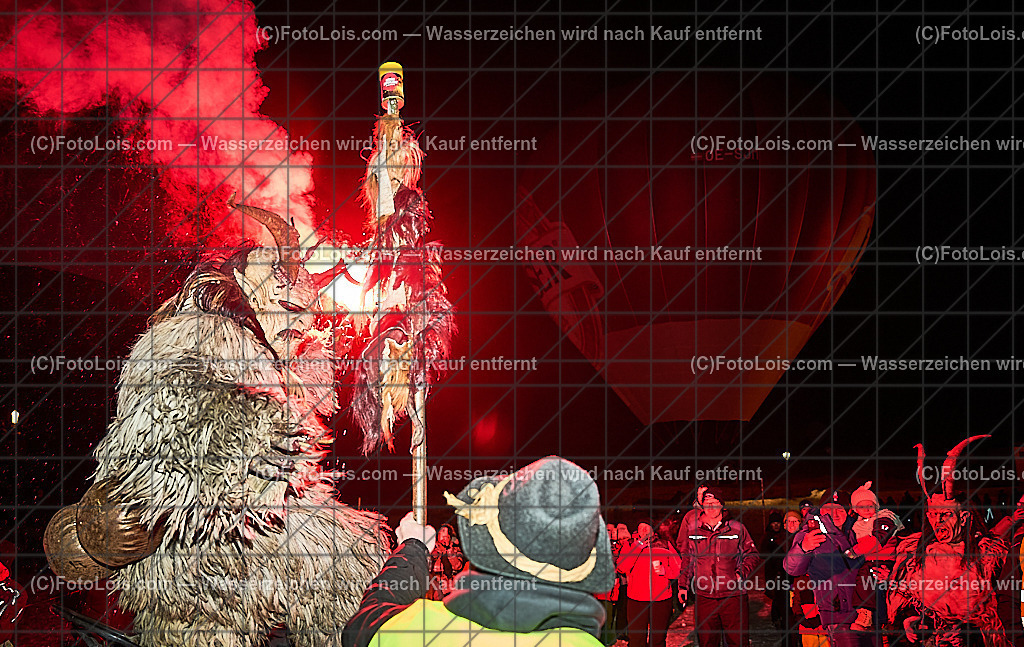 _ALP8448_NACHTderBALLONE_Lackenhof_Gaminger Oetscherteufel | ... mit dem Ballonsportclub Ötscherland aus Wieselburg, der Bergrettung Lackenhof mit einer Schauübung, der Perchtengruppe 'Gaminger Ötscherteufeln' und dem Musikverein Lackenhof, die Ballonfahrer spendeten ihre Gage in diesem Jahr dem schwer verunglückten Gerald Bernreiter alias 'KLEX' der erst nach der ReHa und einem Umbau seines Hauses in Lackenhof frühestens im Mai 2026 wieder nach Hause kommen kann, So 28. Dezember 2025.