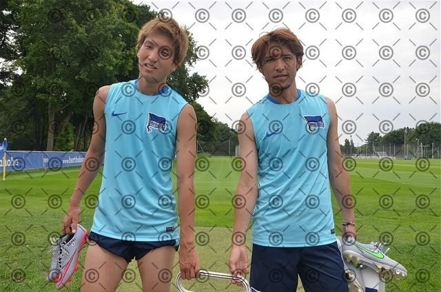 RGE_4953 | Bekannt wurden sie als das " japanisches Doppel" . Genki Haraguchi spielte dreieinhalb Jahre fest für Hertha BSC, Hajime Hosogai stand von Sommer 2013 bis Juli 2016 bei Hertha BSC unter Vertrag.  Fotograf: Ralf Gebhardt - Realisiert mit Pictrs.com
