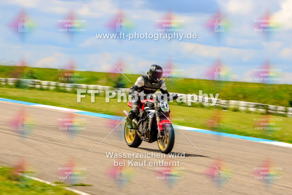 MotoTeam-0597 | Hier findet Ihr Bilder von Touristenfahrten auf der Nürburgring Nordschleife oder von anderen Veranstaltungen die ich besucht habe. Viel Spass beim Durch Schauen 