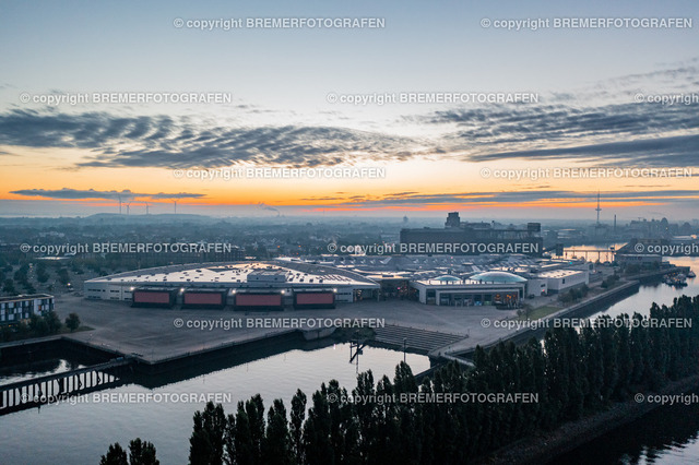 DJI_0027 | 30.09.2022 Drohnenaufnahmen Dt. Schifffahrtstag 2022 Bremen Wendebecken / Weser