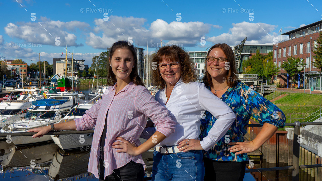 DSC00523_mitLogo27 | Five Stars Fotografie und Videografie fängt Ihre besonderen Momente mit atemberaubenden Bildern und hochwertigen Videos ein. Perfekt für Hochzeiten, Events und mehr – lassen Sie sich von unserer Expertise und Kreativität begeistern.