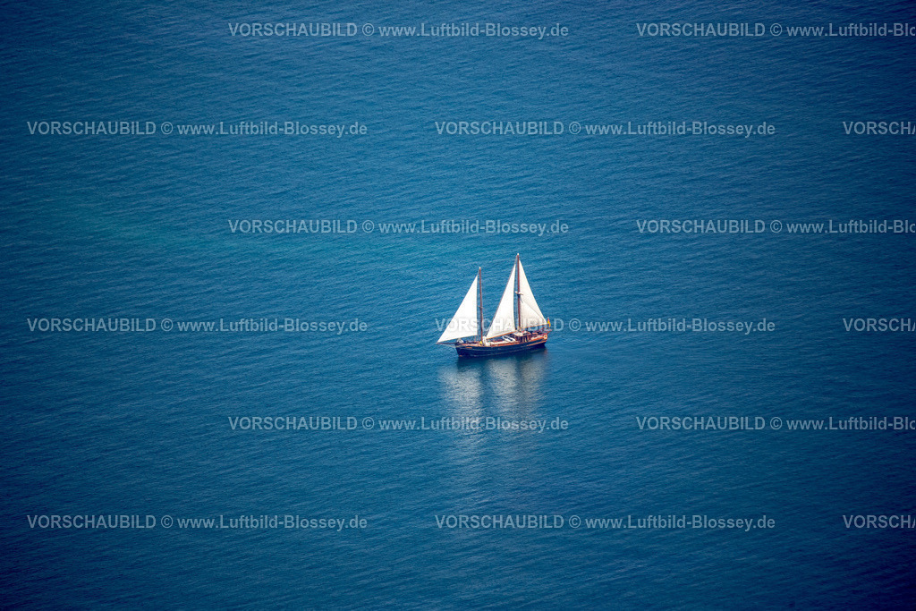 Luebeck15069394Travemuende | Zweimaster, Travemünde, Blaue Ostsee,  Dassow, Lübecker Bucht, Hansestadt, Mecklenburg-Vorpommern, Deutschland