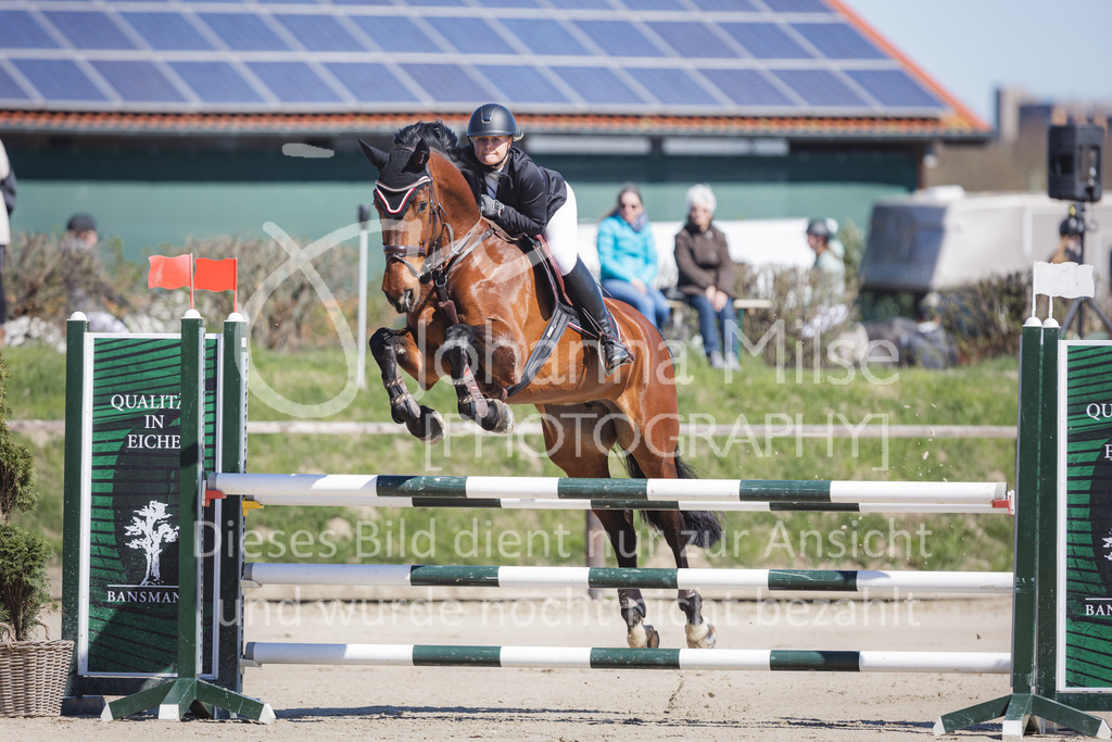 220416_3_A-Springen-304 | Frühlingsfest der Pferde
Herford
16.April 2022
03/1 Sprigprüfung mit steigenden Anforderungen Kl. A** geschlossen 0-43 RLP