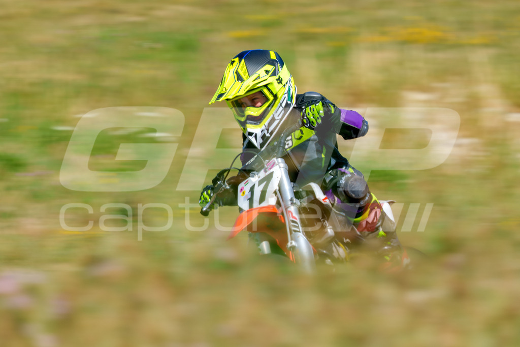 SuperMoto_Staatsmeisterschaft_Fuglau-natural-916 | GRIPcapture steht für authentische Sportfotografie in Österreich – für Momente, die mehr sind als Geschwindigkeit oder Ergebnis. Es geht um Emotion, Spannung, Fokus und den Augenblick, der oft nur einen Wimpernschlag dauert.Ob Motorsport, Teamsport oder 