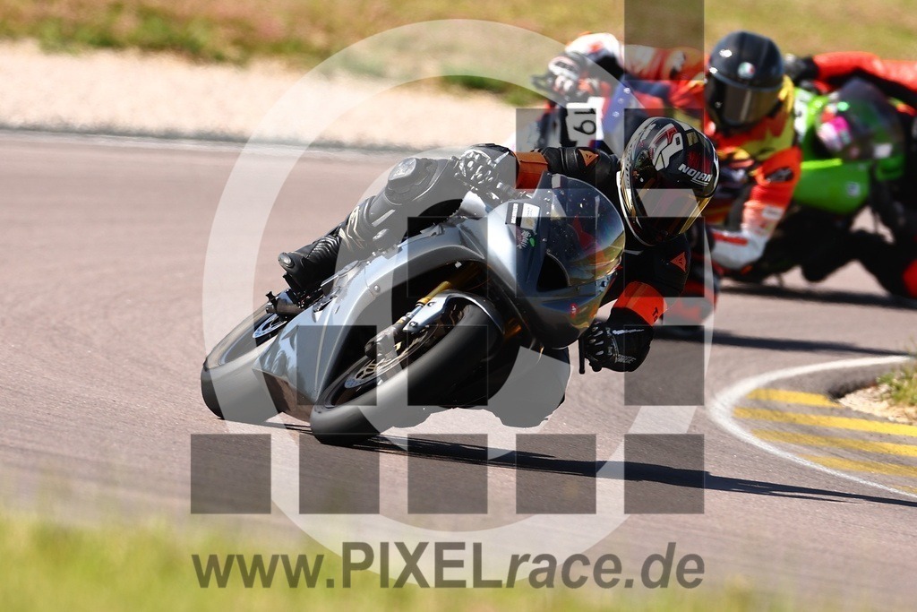 inst-20250622_00711 | Schöne Erinnerungen an spannende Momente - das festzuhalten ist unser Job. PIXELrace.de ist seit 2003 auf den Rennstrecken Europas unterwegs um die Action draußen beim Fahren und die wunderbare Stimmung imm Fahrerlager für euch einzufangen.