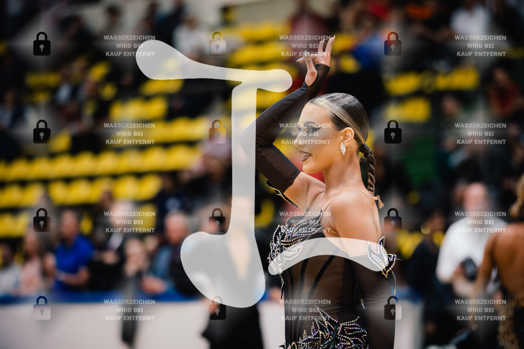 Hessen Tanzt WDSF International Open Latin 11th (43) Justin Lauer _ Rita Schumichin (TSC Saltatio Neustadt im TV 1860 Mußbach)-2025-05-18-5196 | Webshop for digital downloads and prints of dance sport, event & show photographer Julian Link - Realisiert mit Pictrs.com