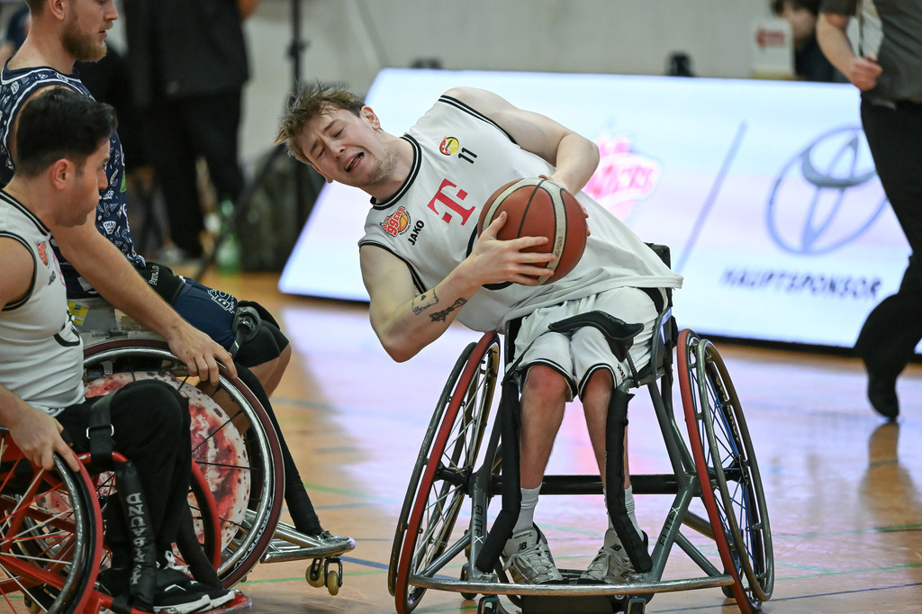 gml_041 | Fotos von Basketballspielen aus dem Raum NRW fotografiert von Gero Mueller-Laschet und Daniel Schaefer - Realisiert mit Pictrs.com