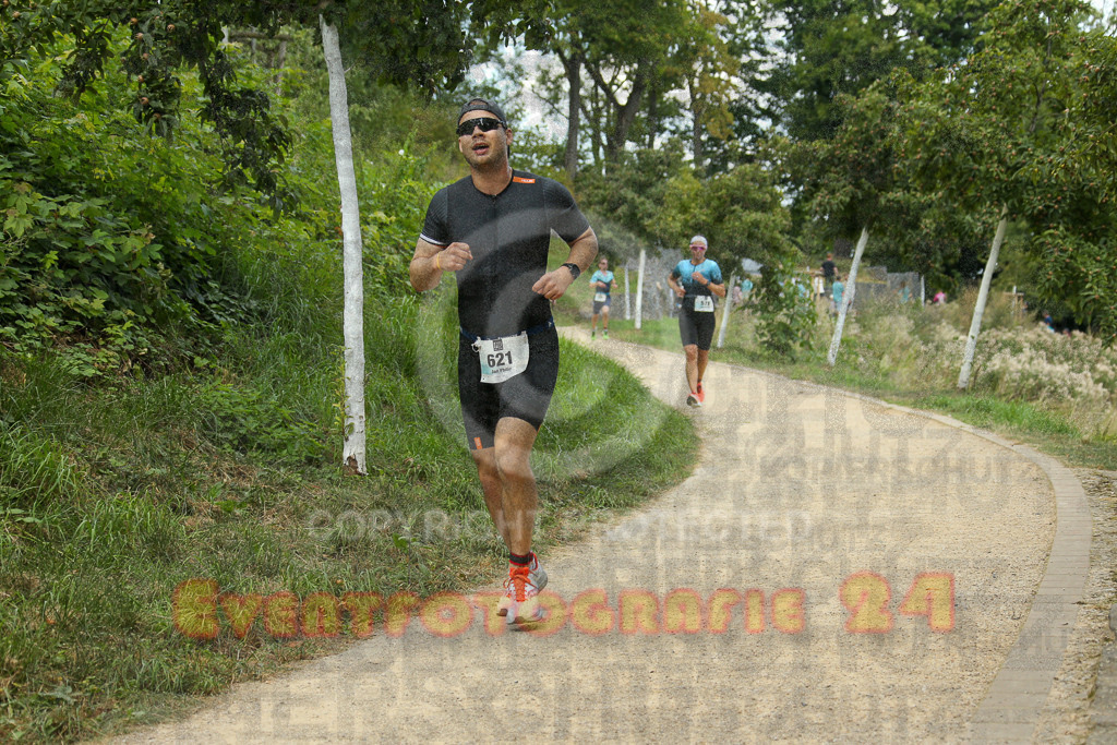 250824_1420_EX1_5881 | Sportfotografie im Rhein-Sieg Kreis, Köln, Bonn, NRW, Rheinland Pfalz, Hessen, etc. Unser Tätigkeitsfeld umfasst den Laufsport vom Volkslauf über den Marathon, Duathlon, Triathon bis zum Ultralauf wie Kölnpfad Ultra oder Schindertrail.