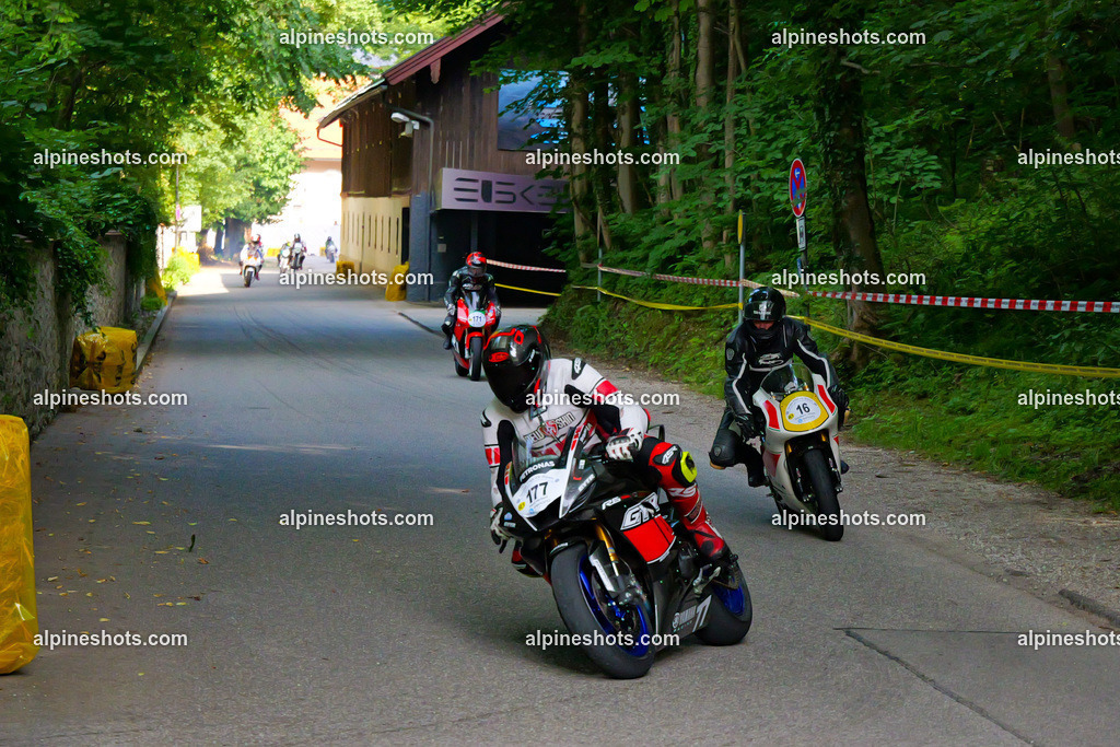 P1015471 | Erleben Sie atemberaubende, hochqualitative Fotos Ihrer Fahrt entlang der malerischen Alpenstraßen. Besuchen Sie alpineshots.com, um professionelle Aufnahmen Ihrer unvergesslichen Reise zu finden und zu kaufen - Realisiert mit Pictrs.com