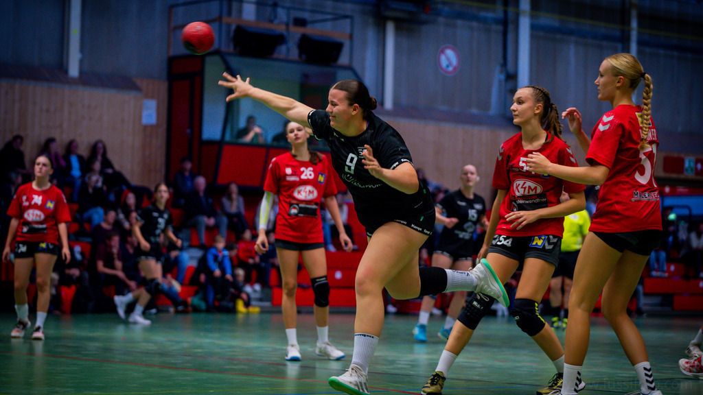 2024-09-28-ssv-st.pölten-U18-193 | "Fussifoto.com – Ihr Ansprechpartner für hochwertige Fotografie! Entdecken Sie kreative Bilder und professionelle Dienstleistungen. Kontaktieren Sie uns für Ihre Projekte!"