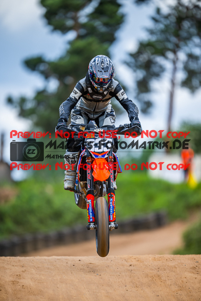 MaZZes_FotoMatrix_220528_6162 | Fotograf Mathias Schmid
Sportfotograf,
Eventfotograf,
Hochzeitsfotograf,
Portraitfotograf