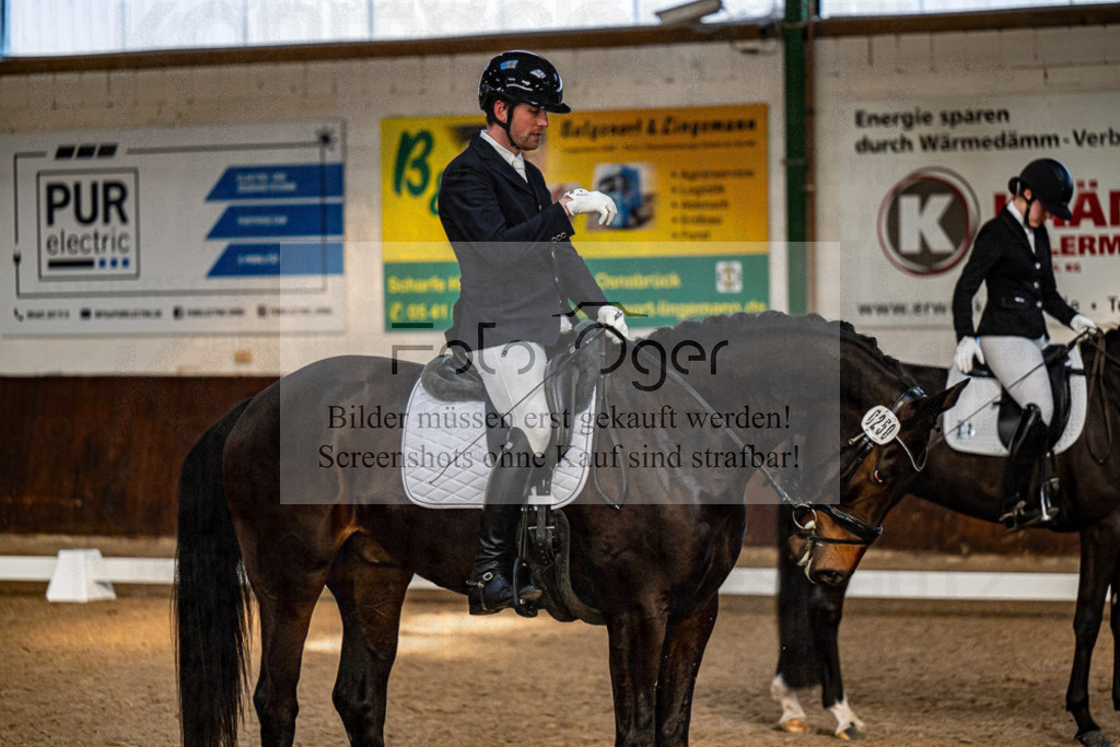 20240308-DOS_4517 | Entdecke hochwertige Reitturnierfotos von Foto Oger. Professionell, emotional und authentisch – jetzt Lieblingsmomente im Shop bestellen.Deutschlandweite Turnierfotografie. - Realisiert mit Pictrs.com