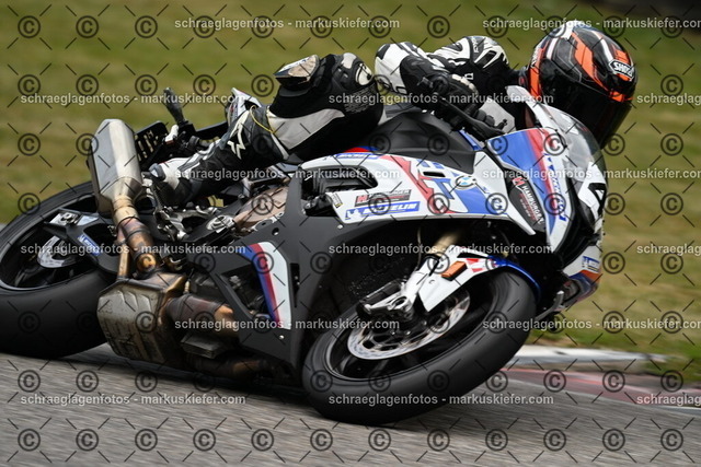 25bt02-0432 | markuskiefer.com - Realisiert mit Pictrs.com