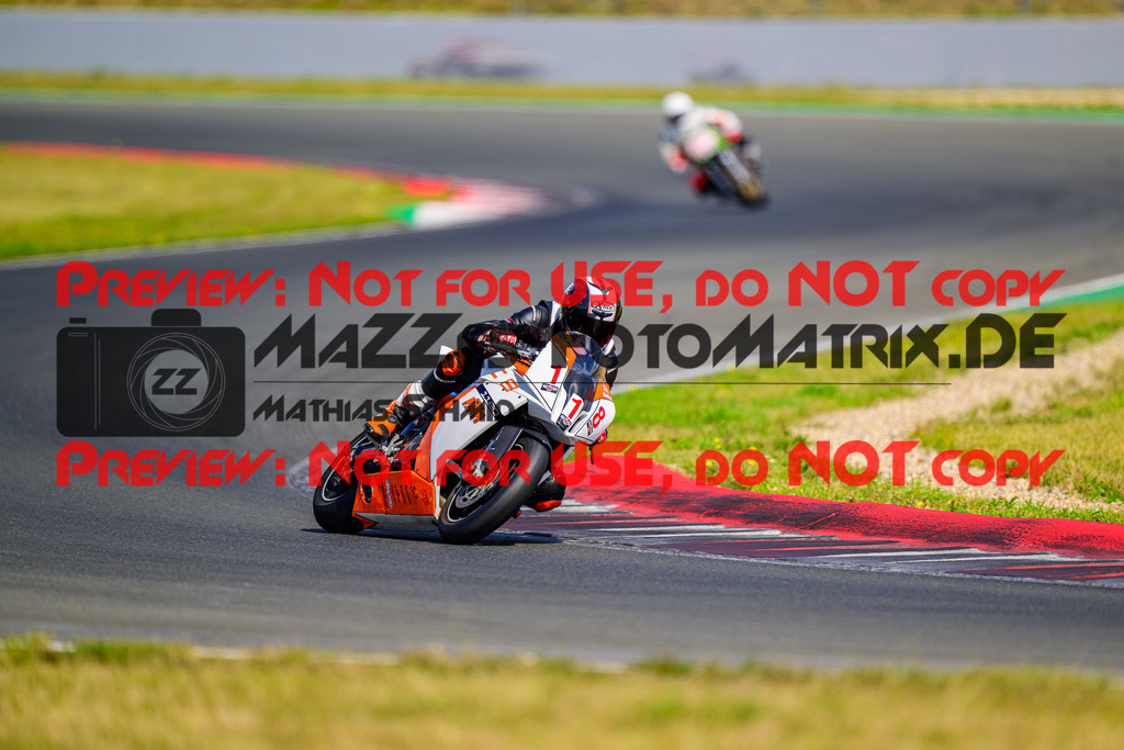 MaZZes_FotoMatrix_240725_6007705_9395 | ROT