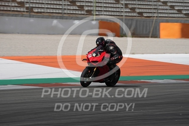 2024_03_26_PBK_13712 | Sportfotografie; SlowMotion; Video; Rennstrecke; Hafeneger; Speer; Racing; RSE; BMW; CBO; Trackday; Motorsportarena; Hockenheimring; Brno; Most; Barcelona; Valencia