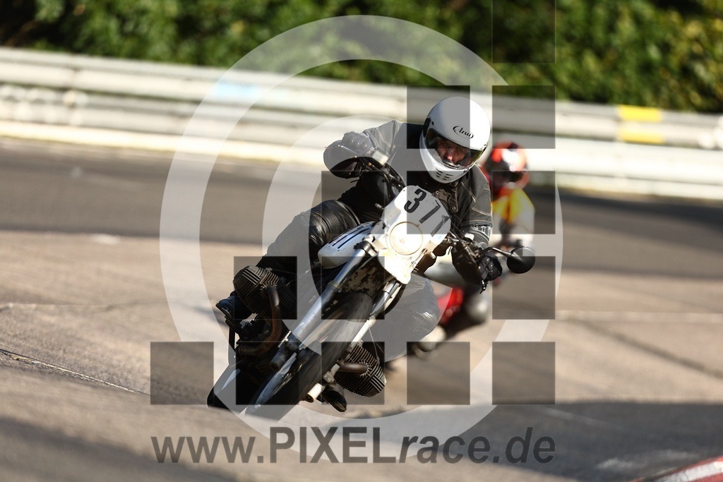 0371-20250813_00390 | Schöne Erinnerungen an spannende Momente - das festzuhalten ist unser Job. PIXELrace.de ist seit 2003 auf den Rennstrecken Europas unterwegs um die Action draußen beim Fahren und die wunderbare Stimmung imm Fahrerlager für euch einzufangen.