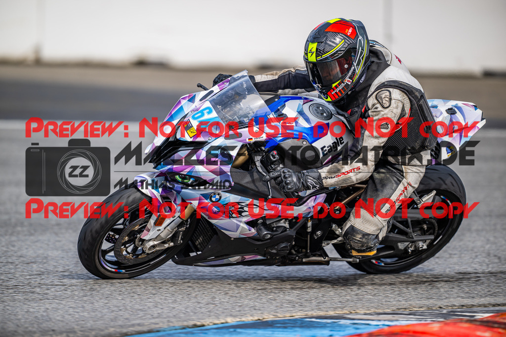 MaZZes_Fotomatrix_20240317_6021986_5726 | Fotograf Mathias Schmid
Sportfotograf,
Eventfotograf,
Hochzeitsfotograf,
Portraitfotograf