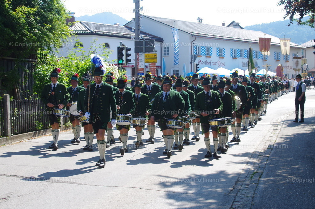 IMGP4084 | fotografiert von Axel PollmannLeonhardi Wallfahrt Benediktbeuern und Murnau, Fronleichnam, Fasching, Landschaft im Loisachtal und Benediktbeuern  - Realisiert mit Pictrs.com