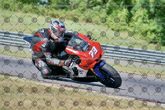 25bt04-0156 | markuskiefer.com - Realisiert mit Pictrs.com