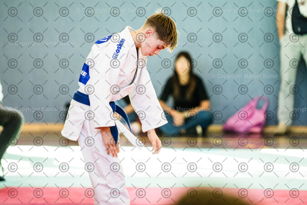 250920-112834-_G2A0076-MarcelSutter | Finde und bestelle deine Sport- und Eventfotos in höchster Qualität. Professionelle Aufnahmen von Wettkämpfen, Veranstaltungen und Outdoor-Events – schnell und einfach online bestellen. - Realisiert mit Pictrs.com