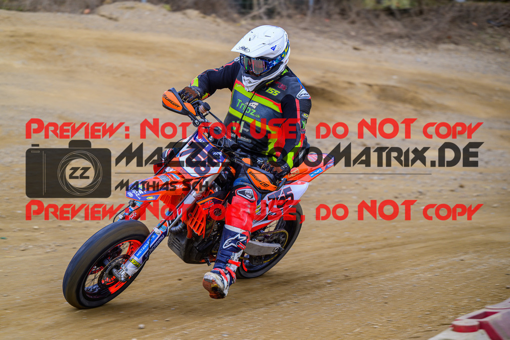 MaZZes_Fotomatrix_20241006_6021986_1526 | SENIOR