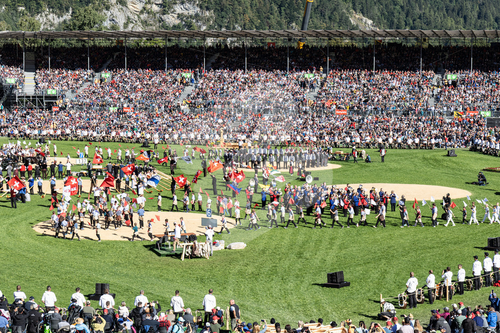 ESAF2025_06Gang_6229 | Die Schwinger des Schwyzer Kantonalen Schwingerverbandes: Fotos, die Dynamik und Leidenschaft festhalten, sowie emotionale Momente aus dem traditionellen Schwingsport zeigen. - Realisiert mit Pictrs.com