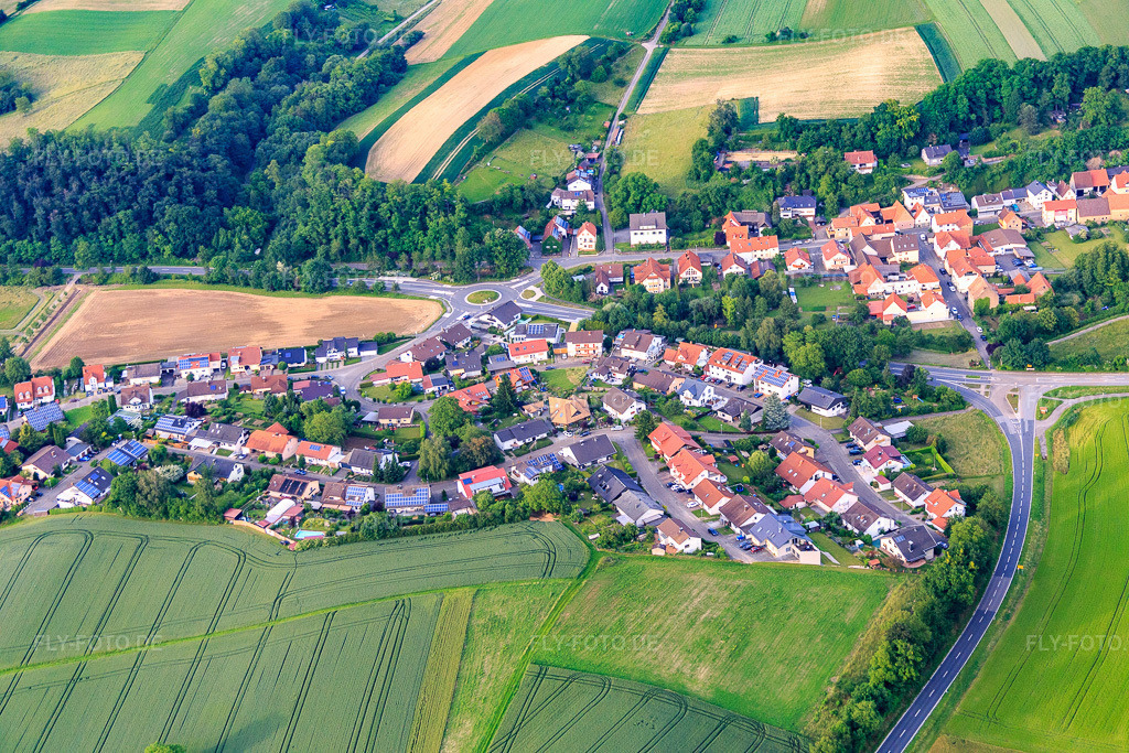 Luftbild: Stockäckerweg im Ortsteil Balzfeld in Dielheim im Bundesland Baden-Württemberg in Deutschland. Foto: IMG_089378.jpg vom 10.06.2016 durch Werner Riehm/FLY-FOTO.de