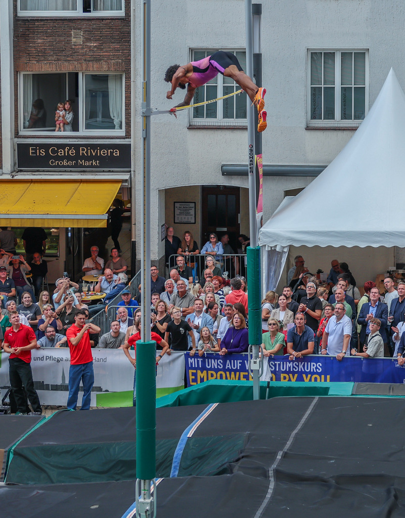 top-top.de-250828-220 | Foto, Video, Fotografie, Videografie, Fotobox, DJ, Discjockey, Musik, Musikbox, Veranstaltung, Photobooth, Amazon, Ebay, Buchtipp, Bestseller, Autor, Verlag, Buch, Wesel, Hamminkeln, NRW, Dinslaken, Rees, Drohne, Hochzeit, Party, Fotobox, Wesel, Fotograf