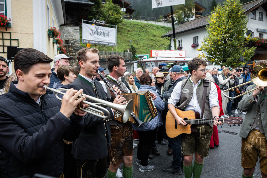 Rupertifest_Flachau_2k25_Webauflösung-60 | Bildershop Chri Fischbacher - Realisiert mit Pictrs.com