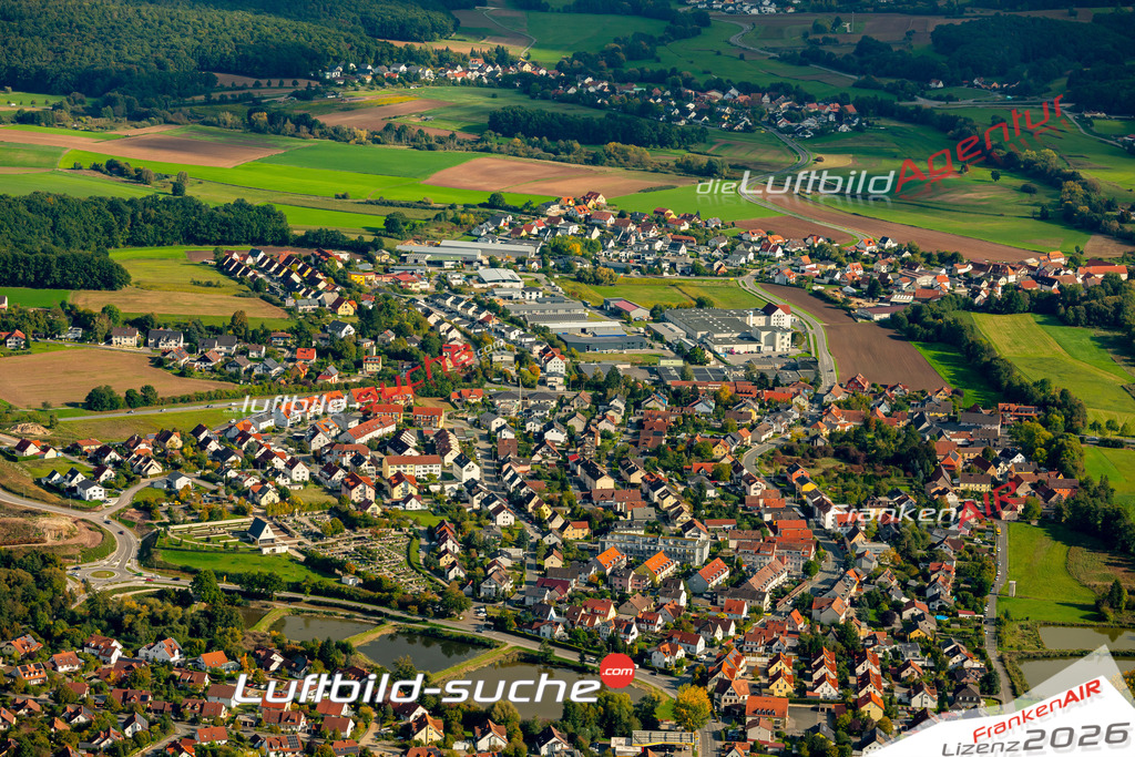 Luftaufnahme von Stegaurach - Die Luftaufnahme wurde 2025 vom UL-Flugzeug heraus erstellt ( keine Drohne ) - Hochauflösende Luftaufnahme - für professionelle Ausdrucke geeignet. Die Geschenkidee !Mit Lizenz und Bildrechte bestellbar